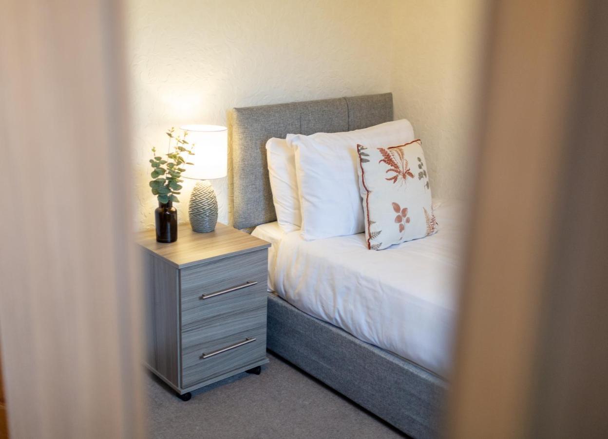 Adrian House, Near Hospital, Easy Parking + Garden Apartment Carlisle  Exterior foto