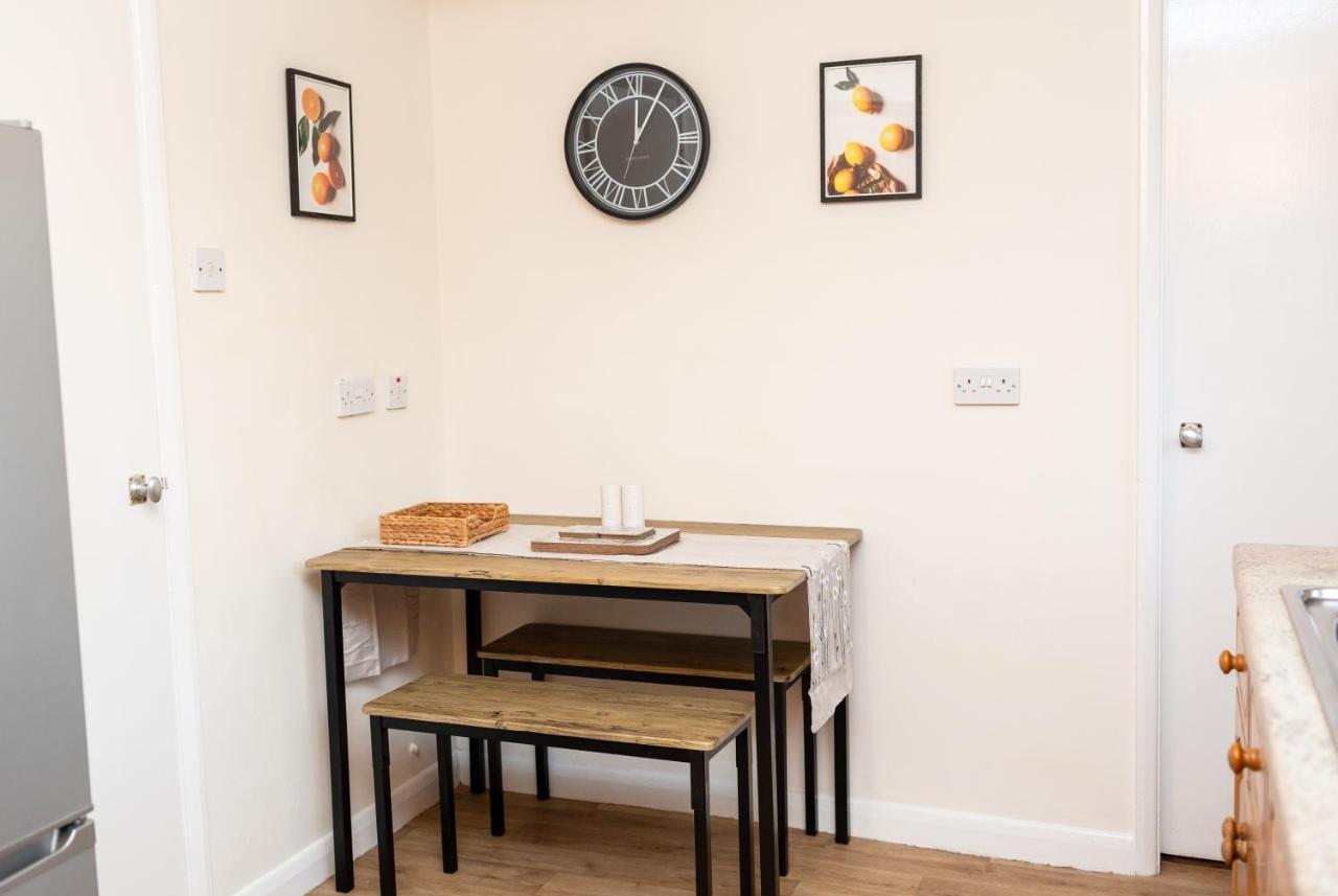 Adrian House, Near Hospital, Easy Parking + Garden Apartment Carlisle  Exterior foto